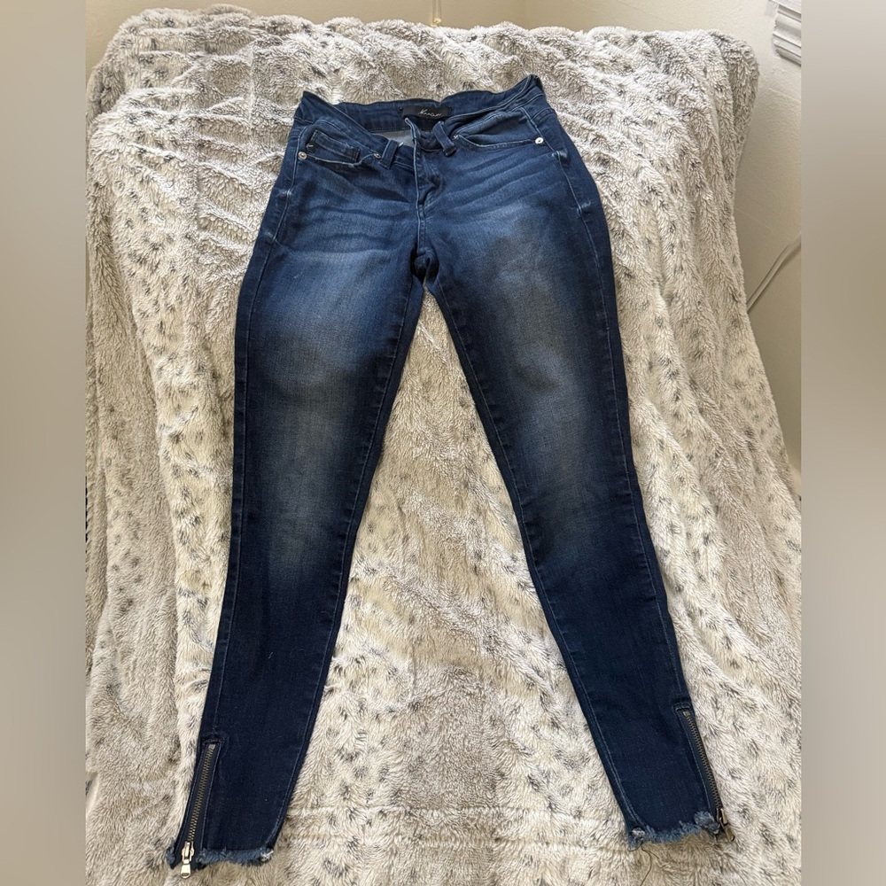 KanCan Blue Skinny Jeans with Faded Vintage Look